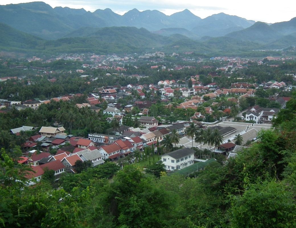Phố cổ Luang Prabang với những công trình kiến trúc truyền thống của Lào.