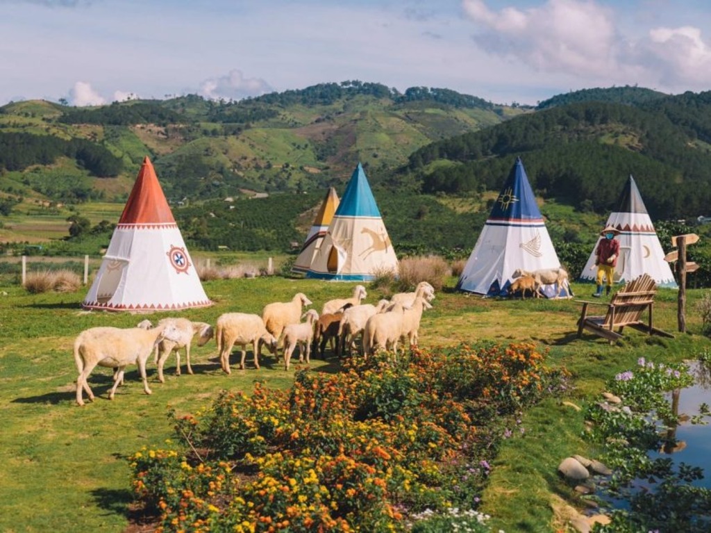 Lều yurt tại Mongo Land Đà Lạt 