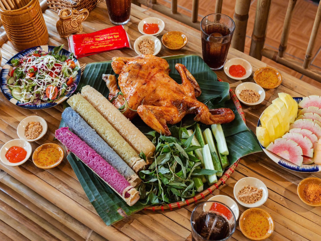 Gà nướng cơm lam đà lạt