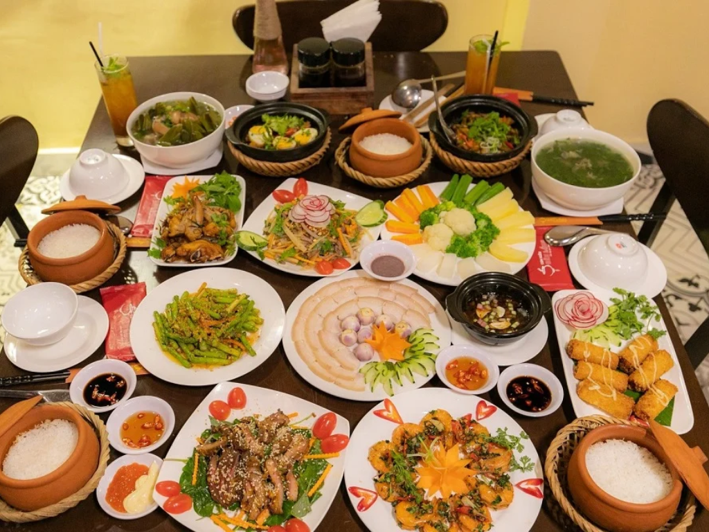 cơm niêu đà lạt