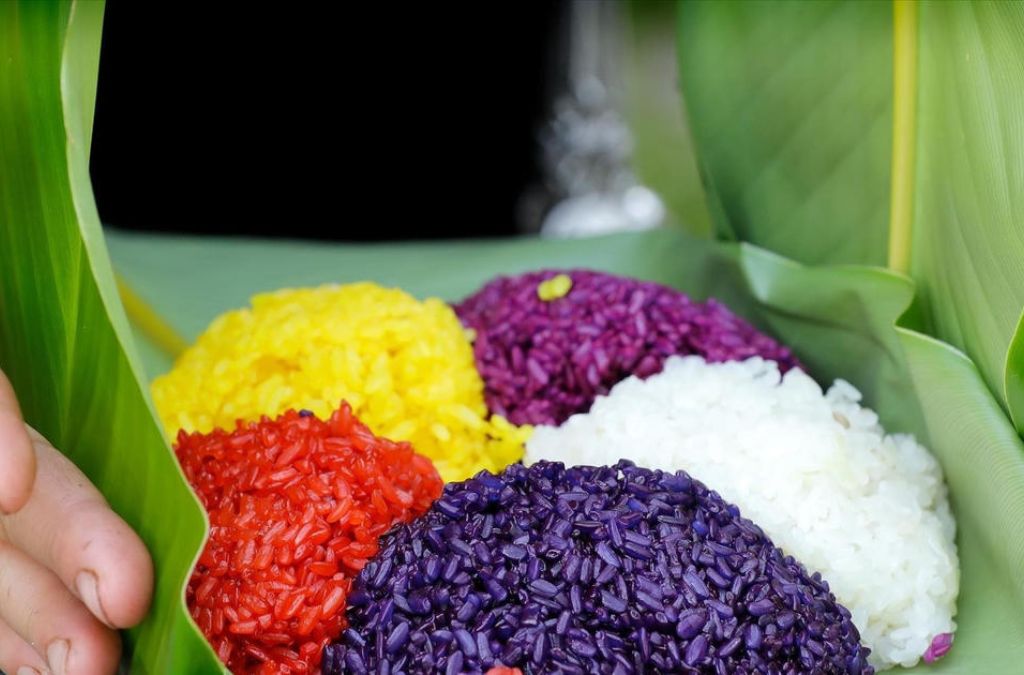 Xôi ngũ sắc Mù Cang Chải