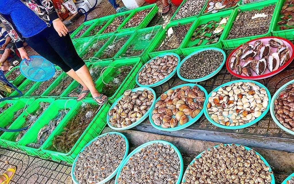 Chợ Xóm Lưới Vũng Tàu bán nhiều hải sản tươi sống