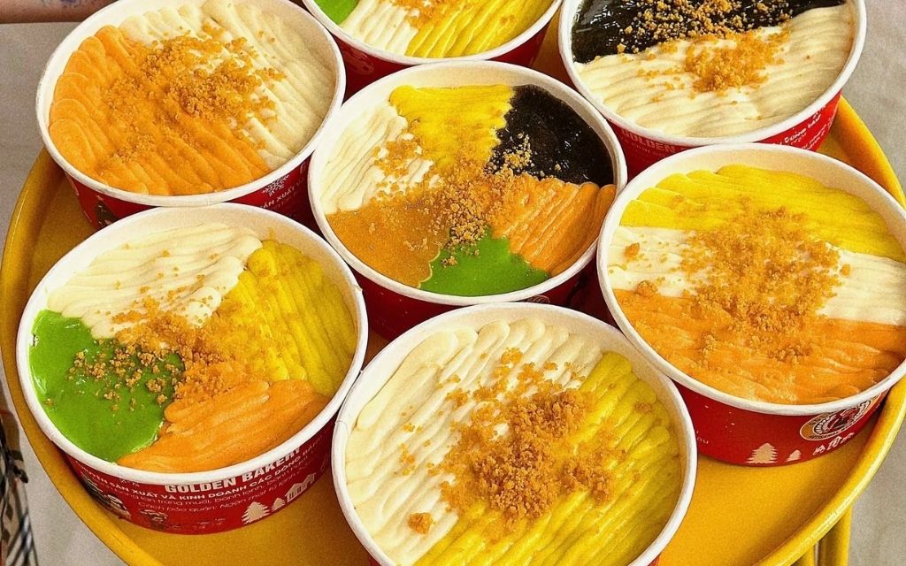 Bánh bông lan trứng muối đặc sản Vũng Tàu