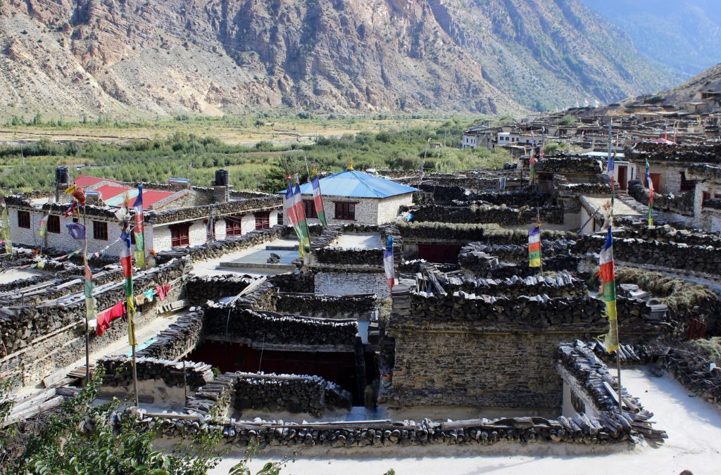 Những ngôi nhà đá tại làng Marpha Nepal
