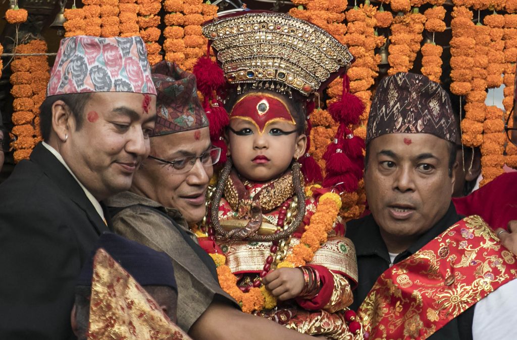 Nữ thần sống Kumari trong lễ hội Indra Jatra tại Kathmandu