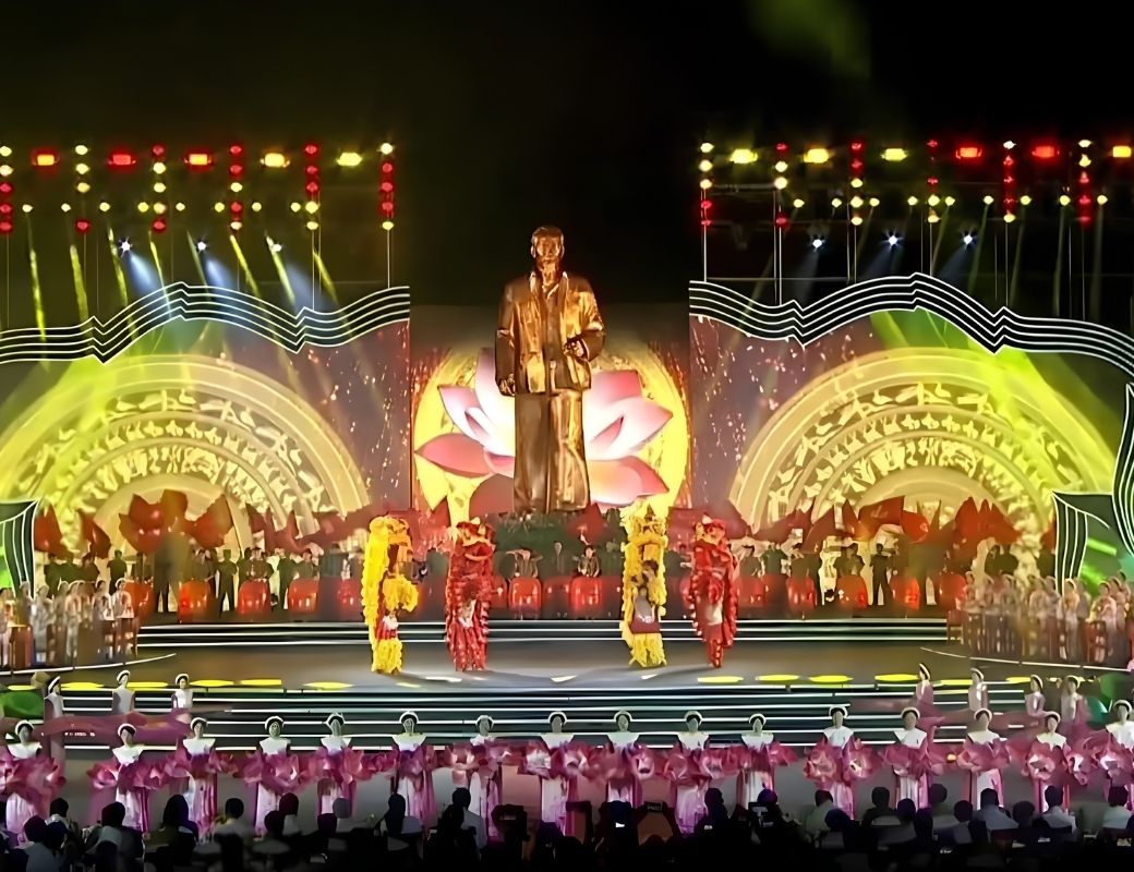 Chương trình Lễ hội Làng Sen. 