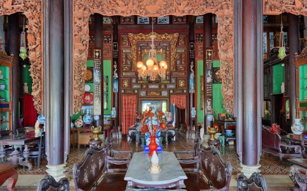 Nội thất bên trong nhà cổ Bình Thủy 