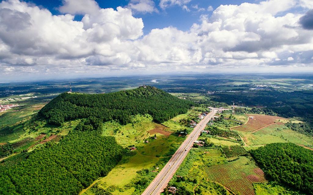 Di chuyển từ Pleiku đến Núi Hàm Rồng