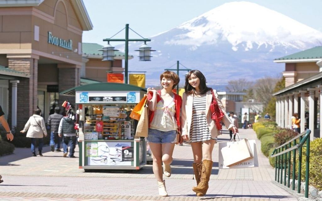 Mua sắm tại Gotemba Premium Outlets