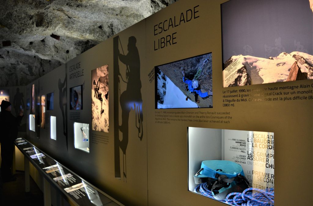 Không gian triển lãm lịch sử leo núi Espace Vertical tại Aiguille du Midi