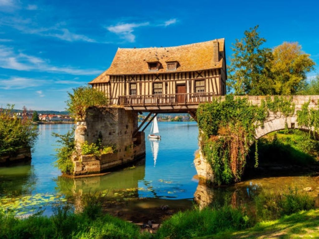 Làng Giverny và khu vườn Claude Monet vào mùa thu