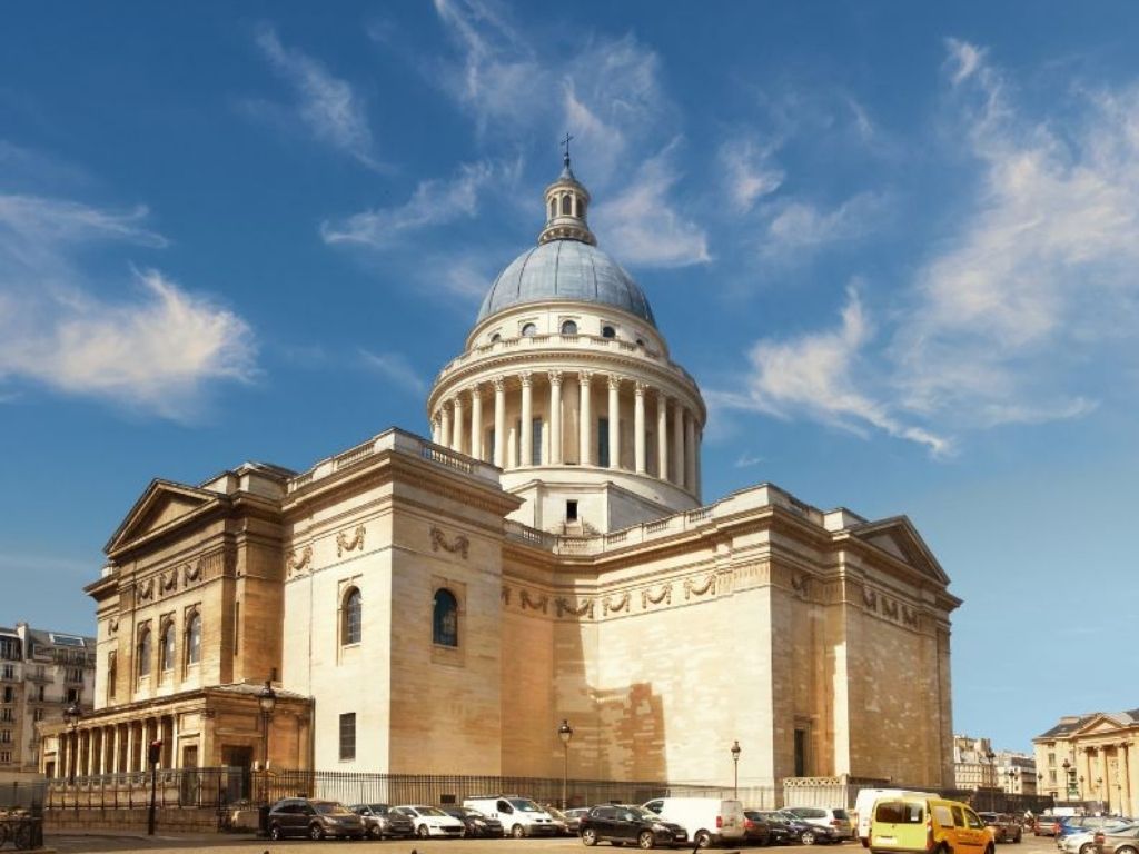 Điện Panthéon tại Paris vào mùa thu