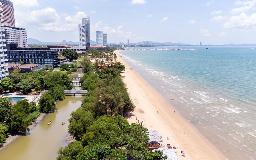 Bãi biển Jomtien tỉnh Chonburi  