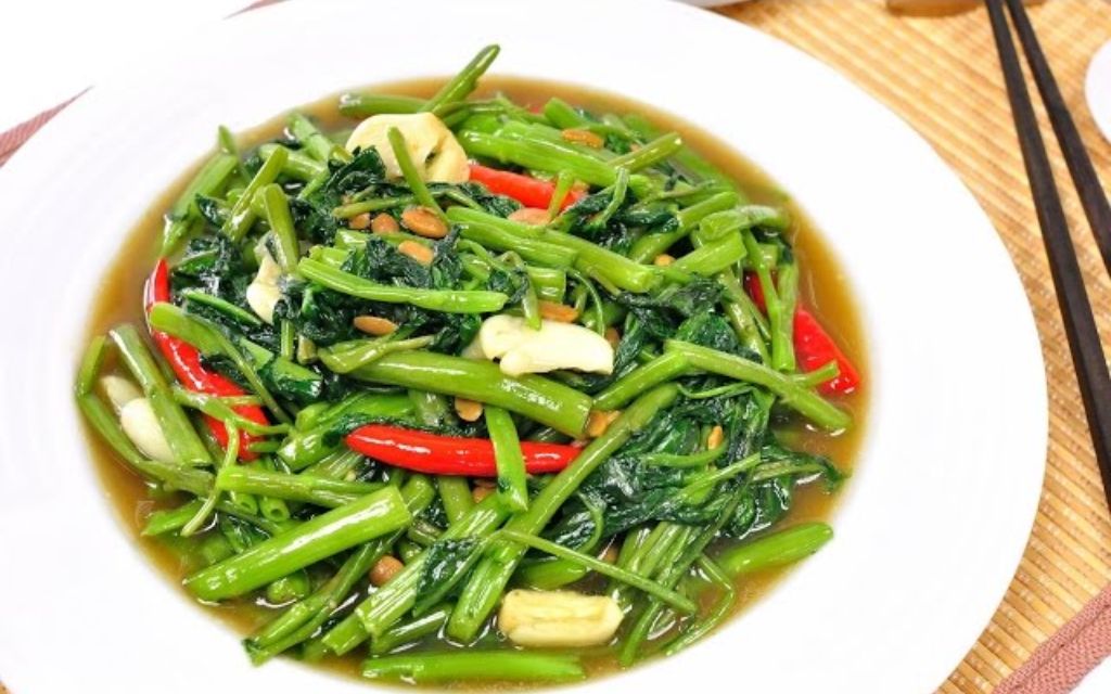 Rau muống xào kiểu Thái