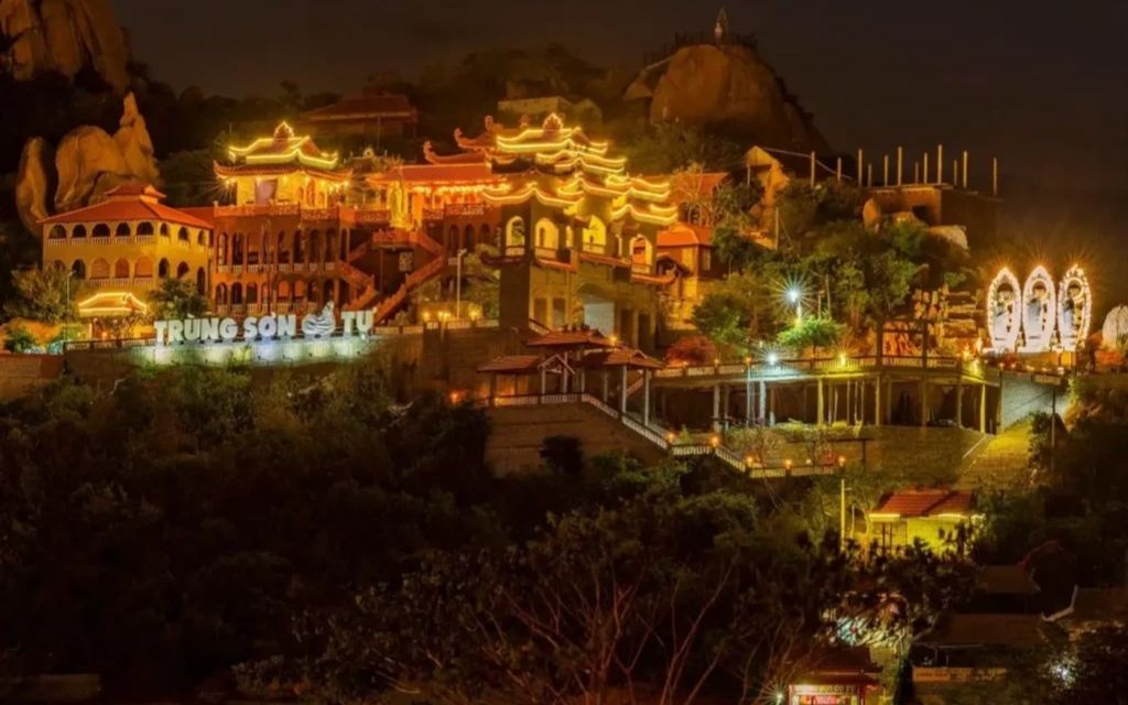 Trùng Sơn Cổ Tự