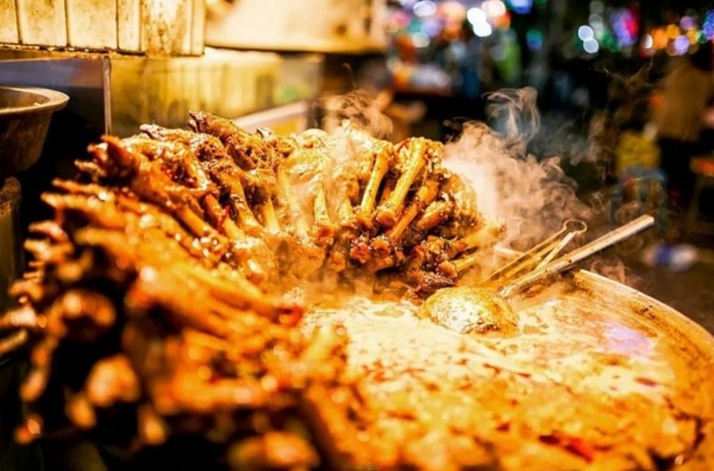 thưởng thức những món ăn nóng hổi giữa cái lạnh mùa đông