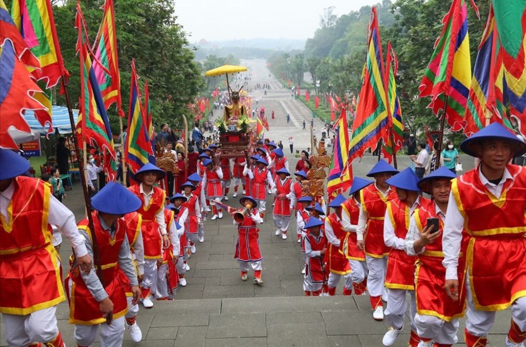 Hoạt động lễ hội tại khu di tích Đền Hùng