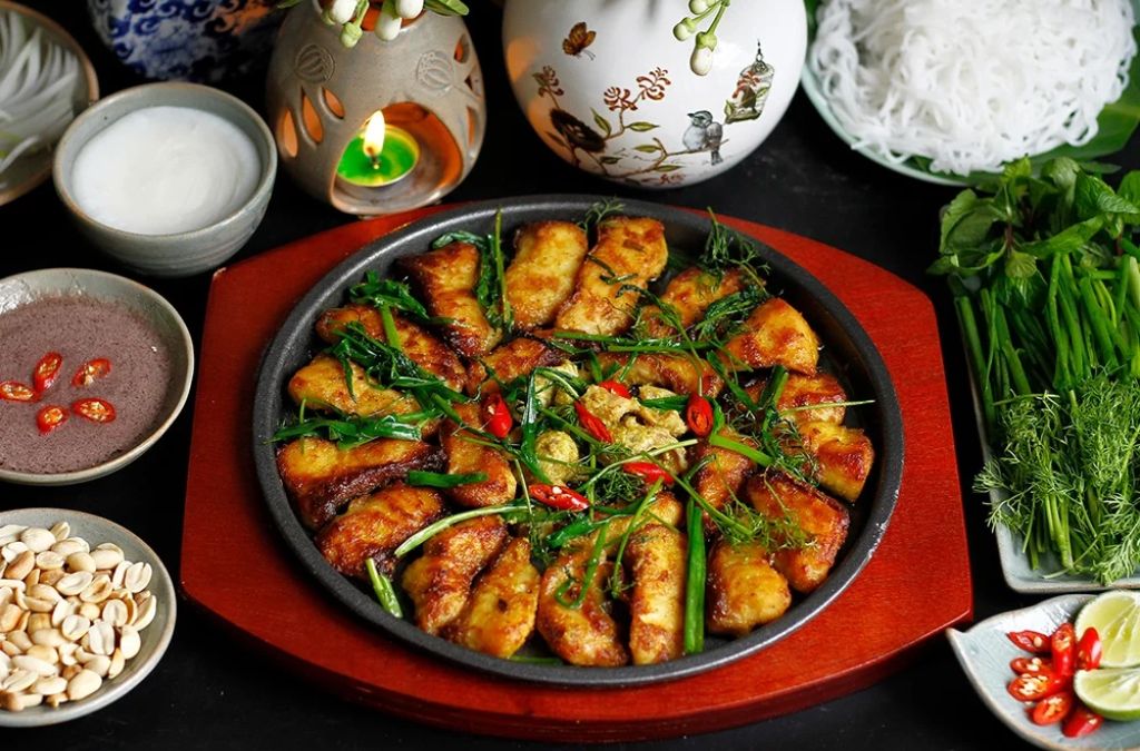 Món cá lăng sông Đà được chế biến để thưởng thức