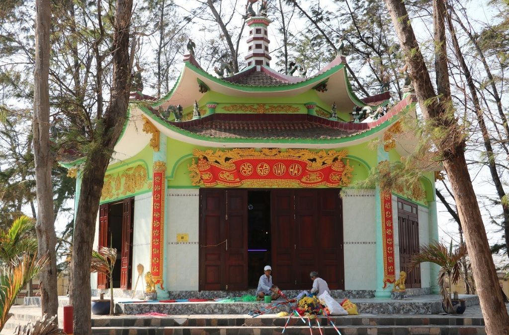 Không gian tâm linh tại Lăng Cá Ông Ngọc Long Nam Hải