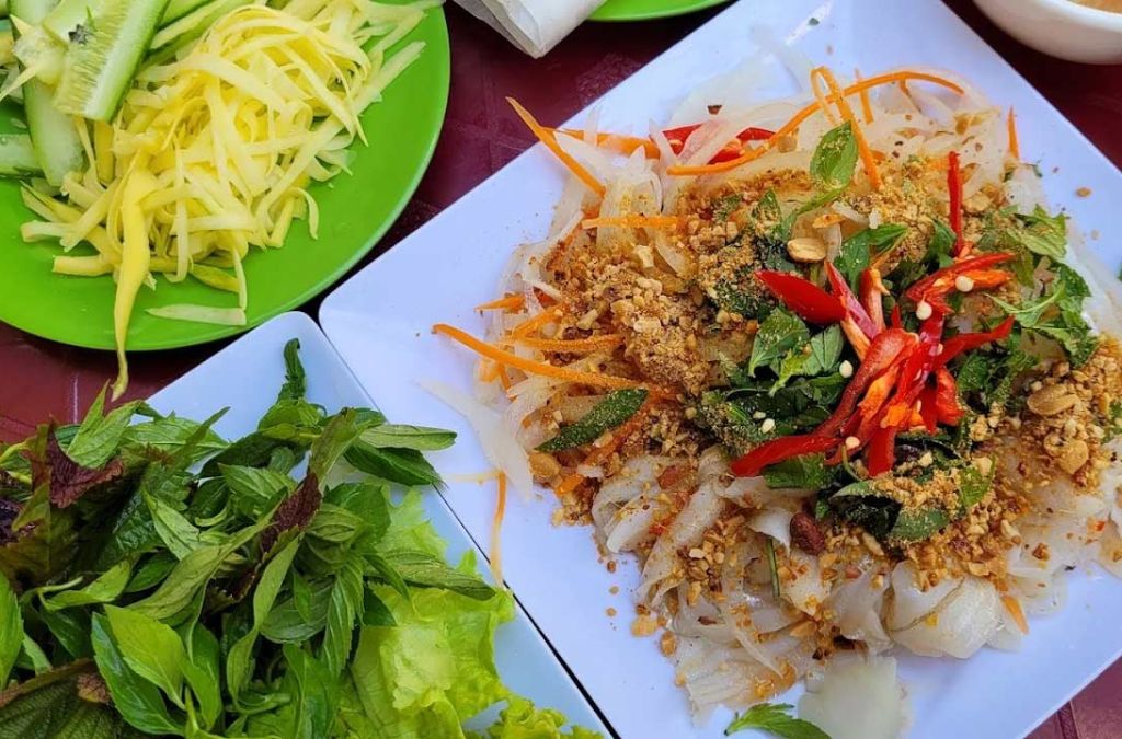 Gỏi cá mai đặc sản vùng biển Phước Hải