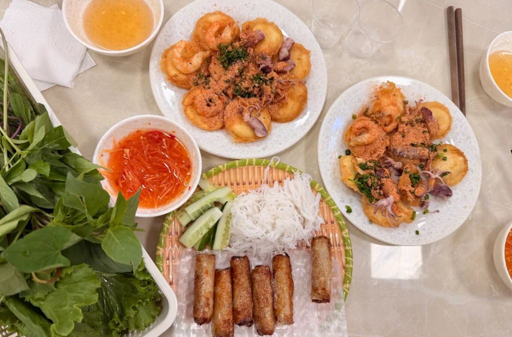 Bánh khọt hải sản trong hành trình khám phá Phước Hải