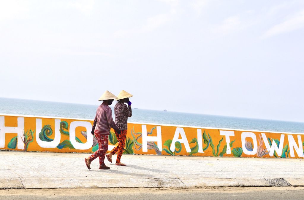 Sắc màu bờ kè bích họa Phước Hải