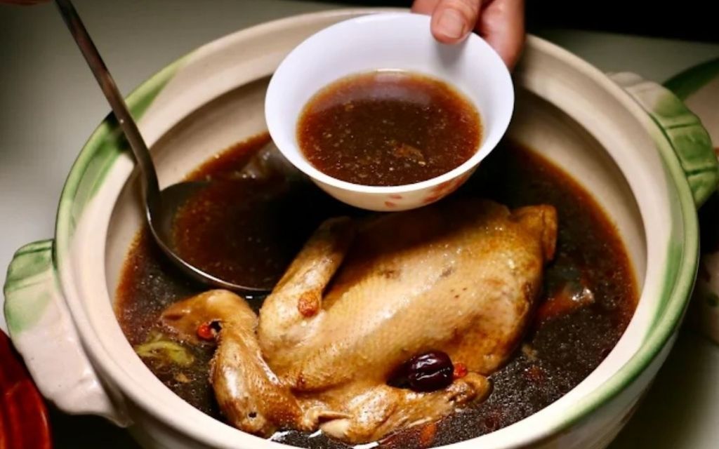 Canh gà hầm Moon Moon Food 