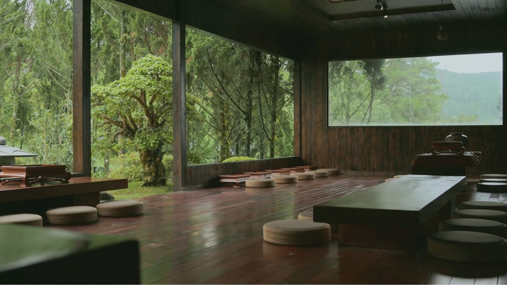 Quán cà phê giữa vườn bonsai tại Quê Garden Đà Lạt