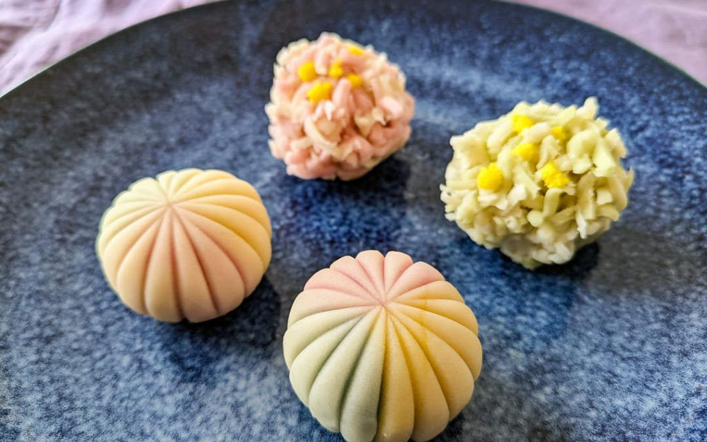 Làm bánh tại Sapporo