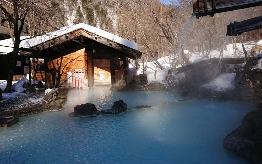 tắm onsen
