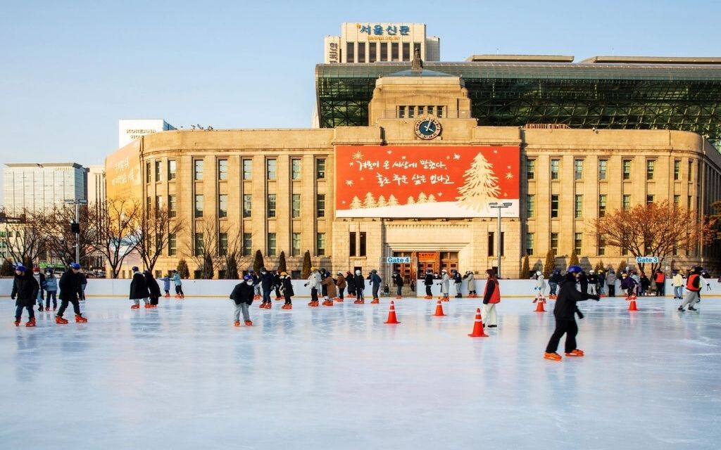 Sân trượt băng Seoul Plaza
