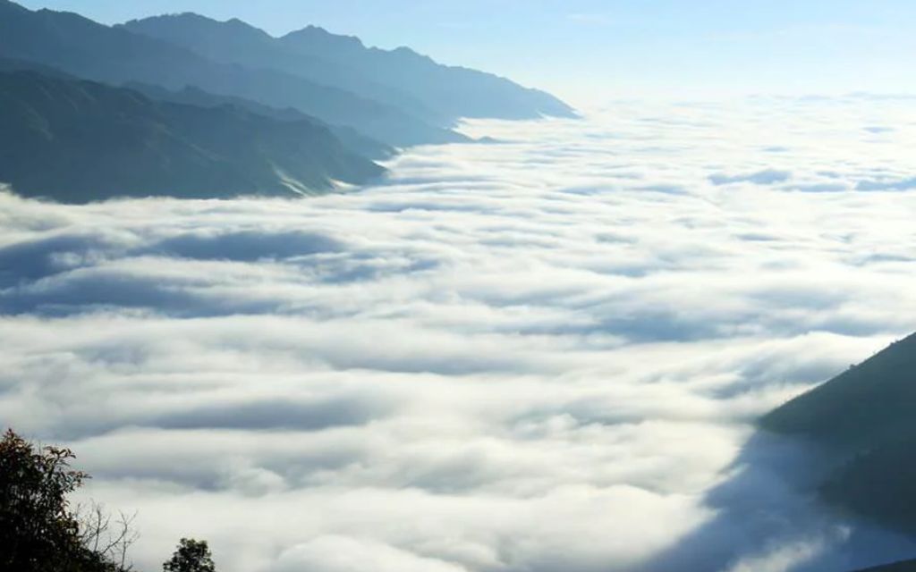 Săn mây tại Tà Xùa