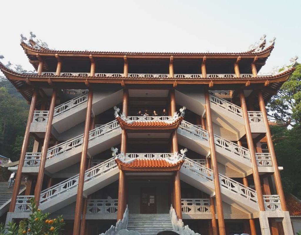 Đền Bà Chúa Thượng Ngàn