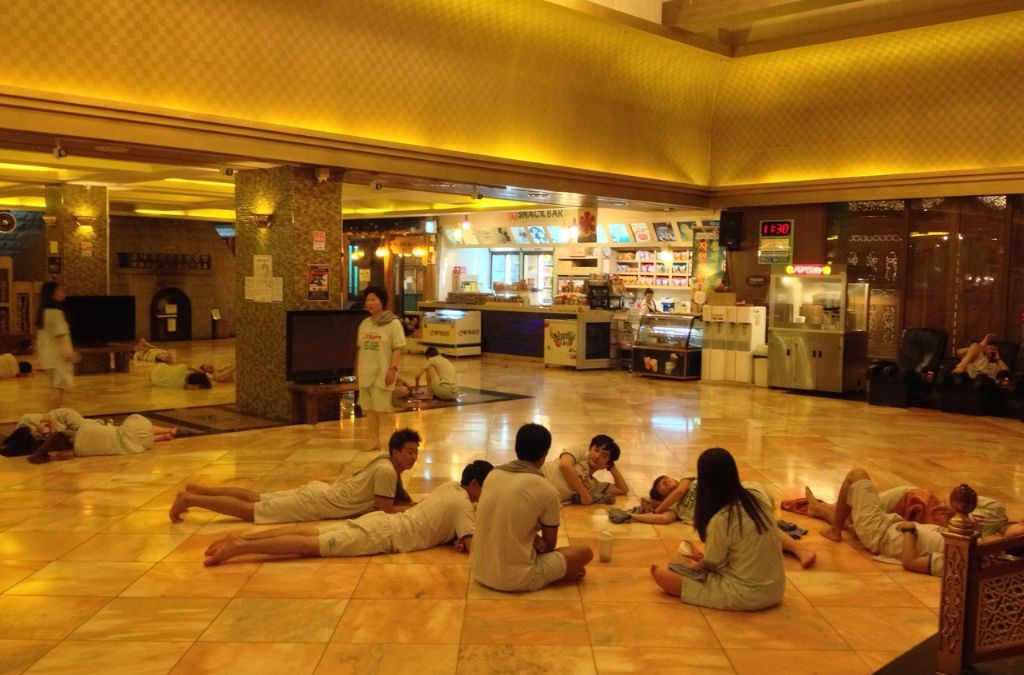 Khu sinh hoạt chung tại phòng xông hơi hàn quốc