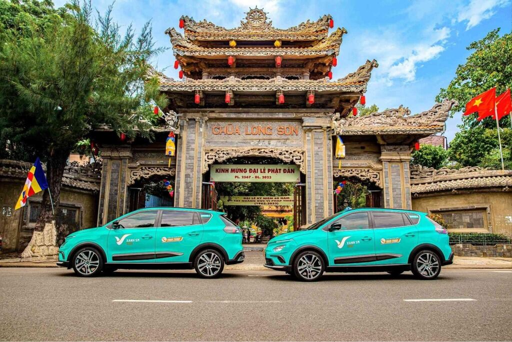 taxi điện Green SM màu xanh tại Đà Lạt