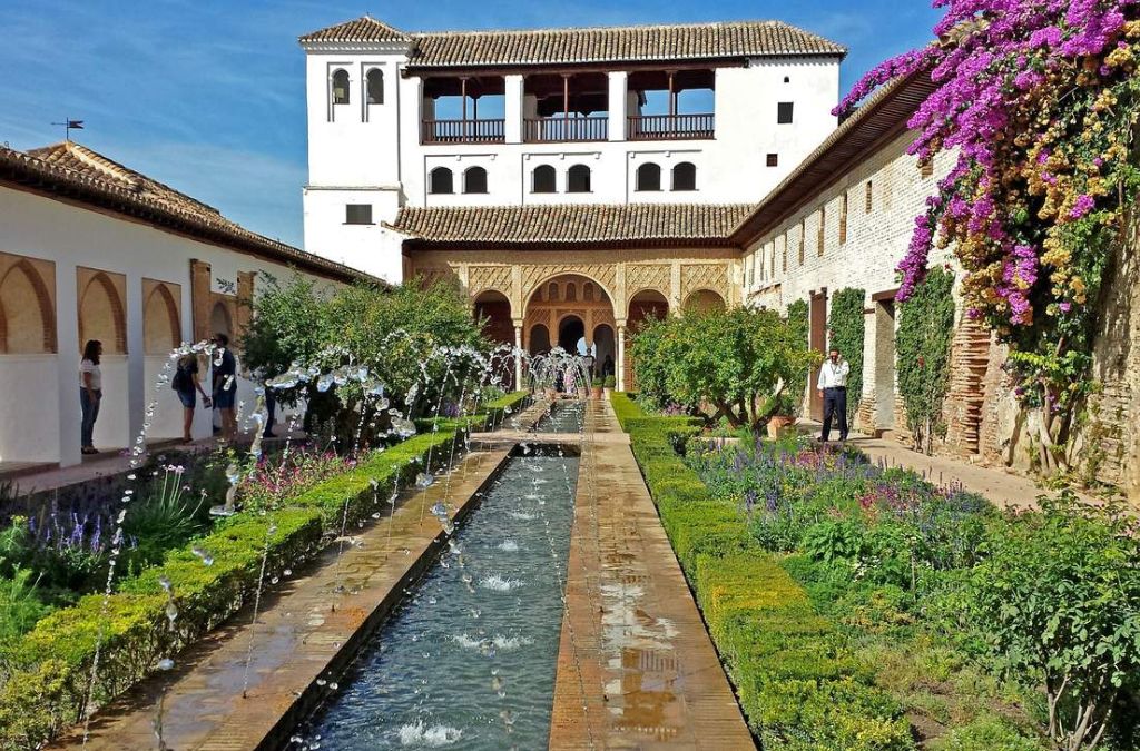 Khu vườn Generalife tại Granada Tây Ban Nha