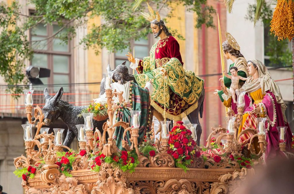 Đoàn rước Tuần Thánh Semana Santa tại Tây Ban Nha