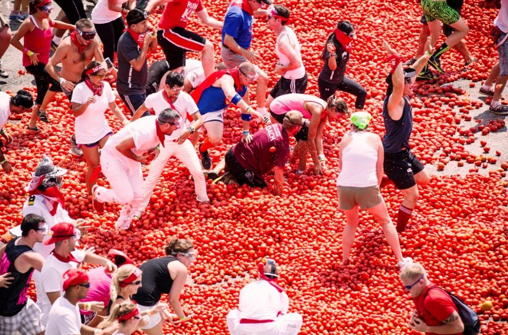 Lễ hội ném cà chua La Tomatina tại Buñol