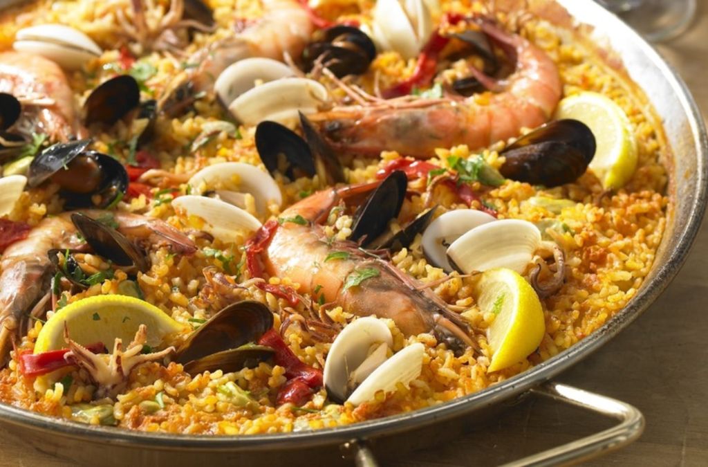 Món cơm Paella truyền thống của Tây Ban Nha