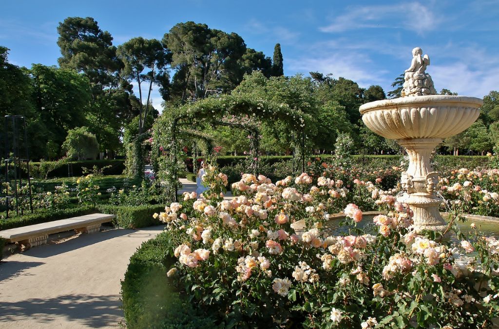  Công viên Retiro ở Madrid Tây Ban Nha