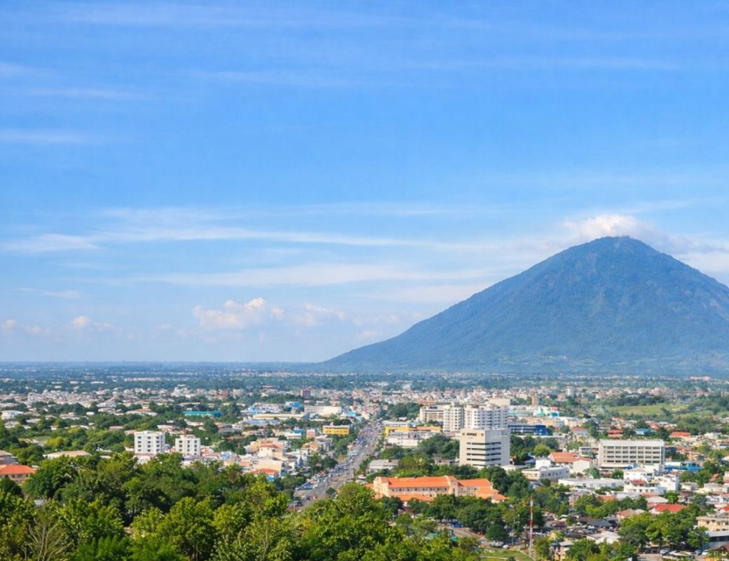 Núi Bà Đen trong hành trình du lịch Tây Ninh. 