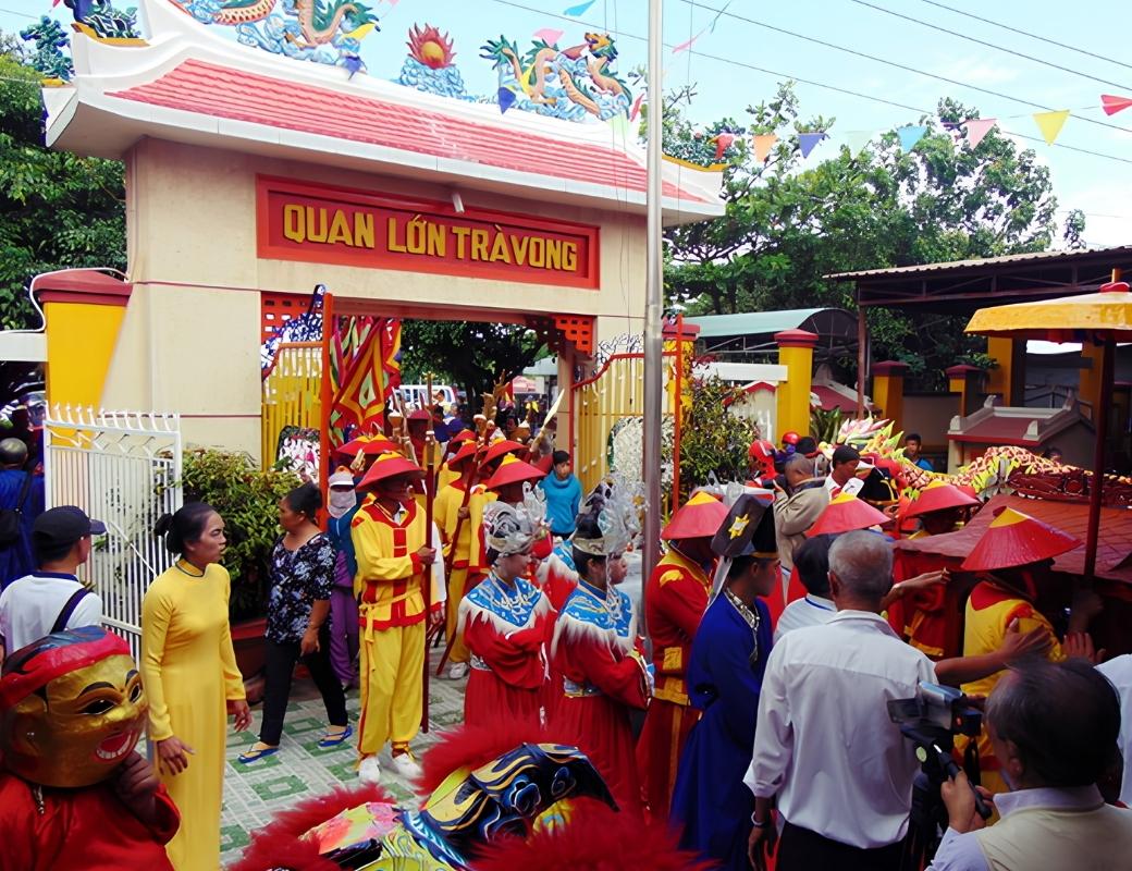 Nghi lễ tại lễ hội Quan lớn Trà Vong. 