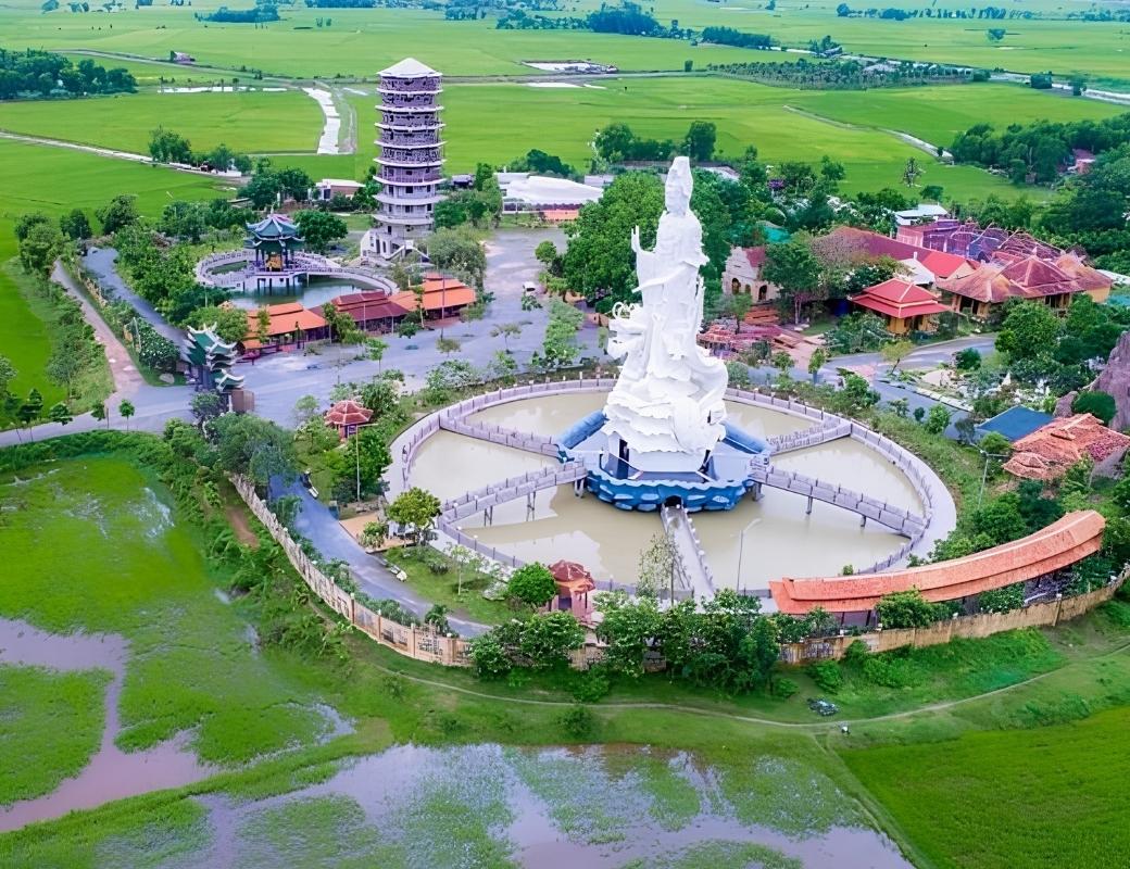 Chùa Gò Kén với tượng Quán Thế Âm