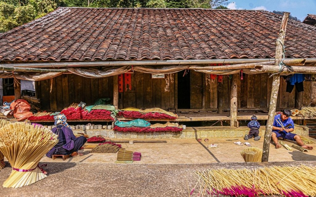  Làng nghề truyền thống trên đường đến Thác Bản Giốc 