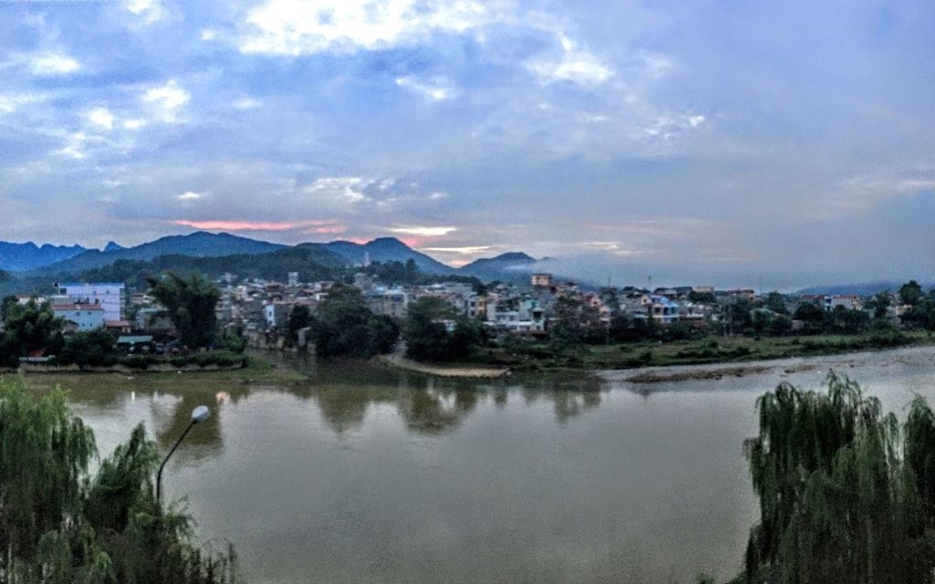 Di chuyển từ Hà Nội đến trung tâm Cao Bằng 