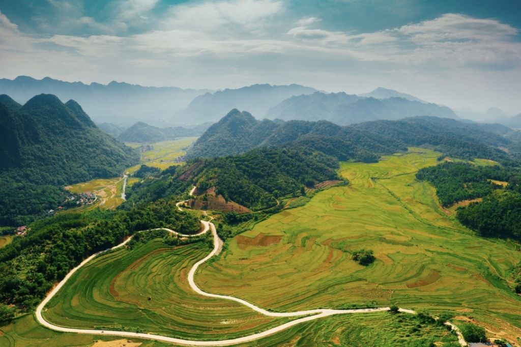 Ruộng bậc thang Pù Luông mùa lúa chín