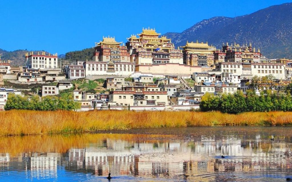 Mùa hè tại thành cổ Dukezong