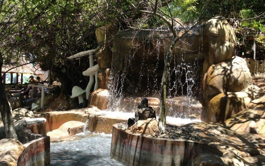Suối khoáng nóng Tháp Bà Nha Trang
