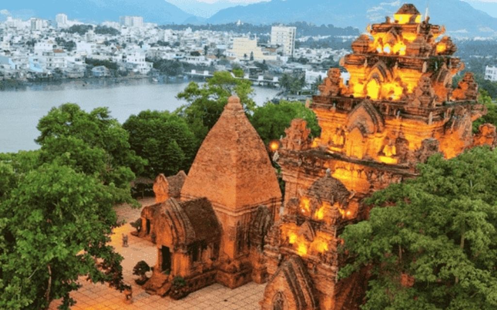 Tín ngưỡng Pô Nagar Thiên Y A Na 