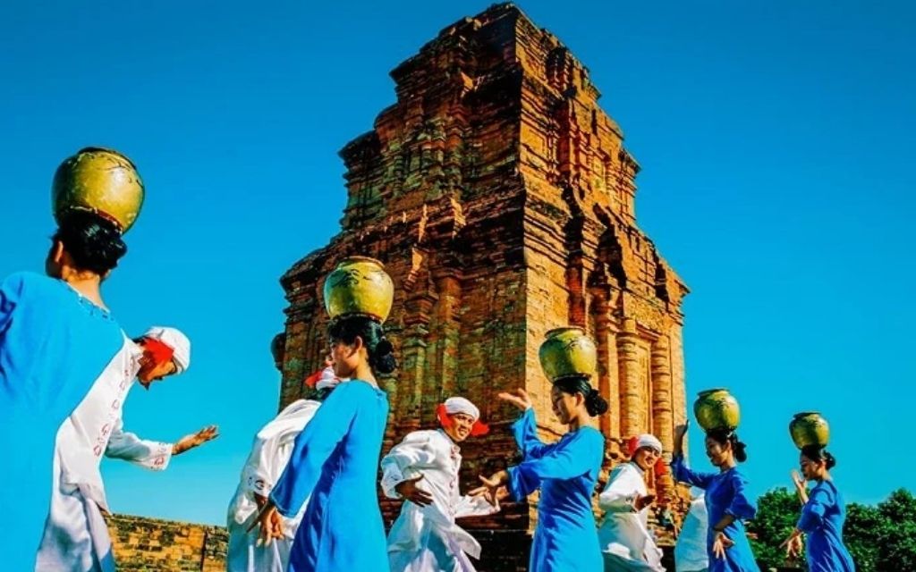 Lễ hội Tháp Bà Pô Nagar Nha Trang 